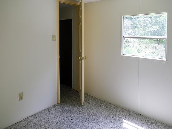 4th image of 2117 Estelle Dr