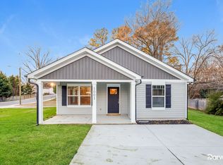 1001 Bannister Pl, Charlotte, NC 28213