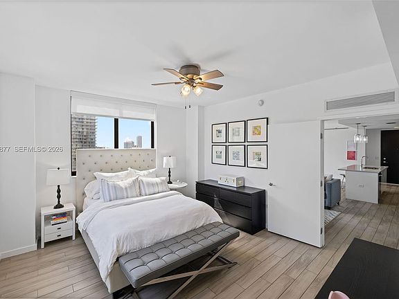 4th image of 999 SW 1st Ave APT 2303