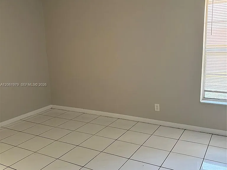 1440 SW 41st Ave #1-2 — Photo 4