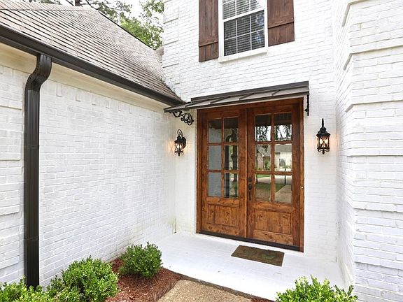 2nd image of 212 Breezy Hill Dr