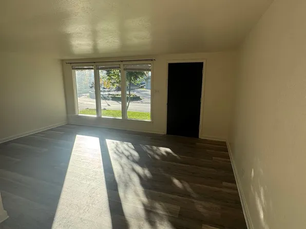 1752 W 11th Ave - SG50/50, 1752 W 11th Ave #B, Anchorage, AK 99501