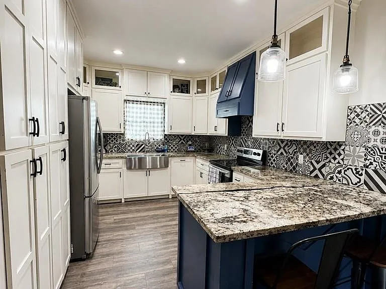 7231 Dominica Dr — Photo 6