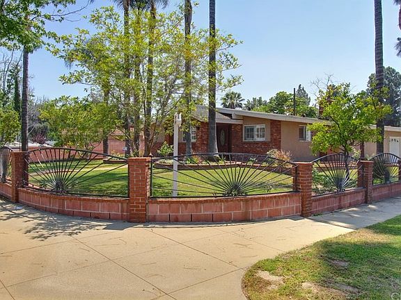 4th image of 1039 N Greer Ave