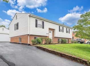 829 Pyrtle Dr, Salem, VA 24153