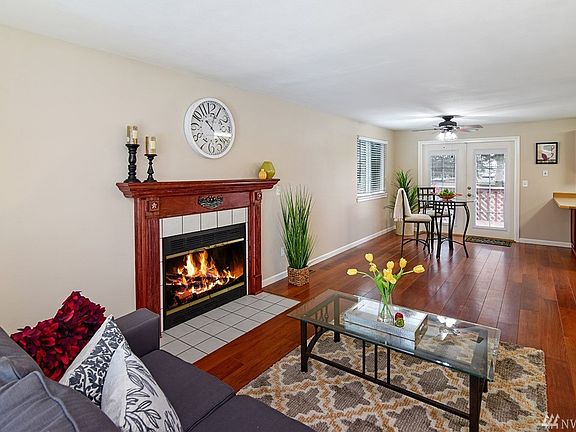 3rd image of 8205 Autumn Hills Pl NE
