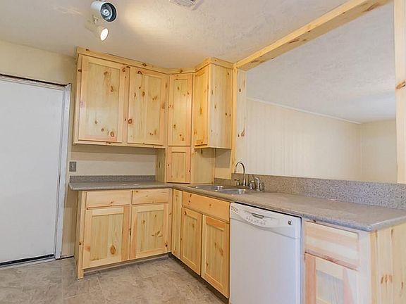 5th image of 11102 Royal Forest Dr