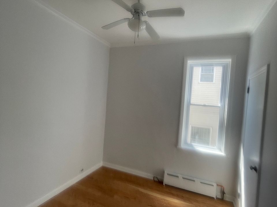 1st image of 289-291 John St #3