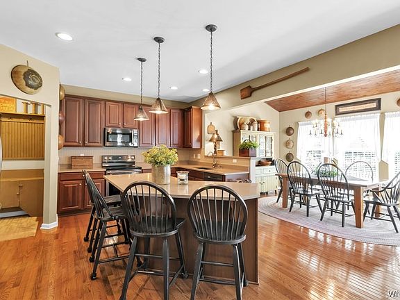 5th image of 5848 Monaghan Ln