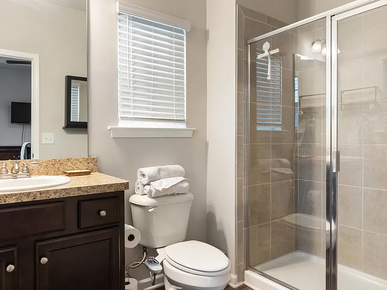 1289 Towne Square Ct — Photo 14