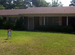 1807 S Grady St, Hope, AR 71801