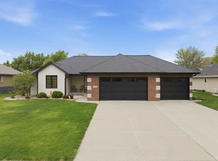 1116 12th Ave SE, Altoona, IA 50009