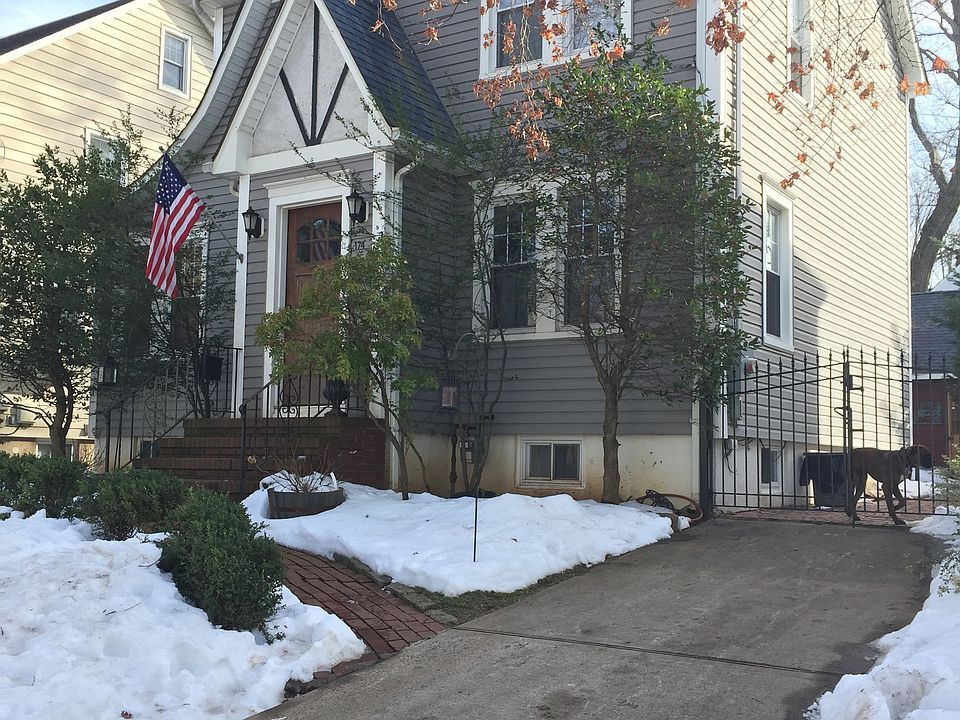 1st image of 174 Crowell Ave