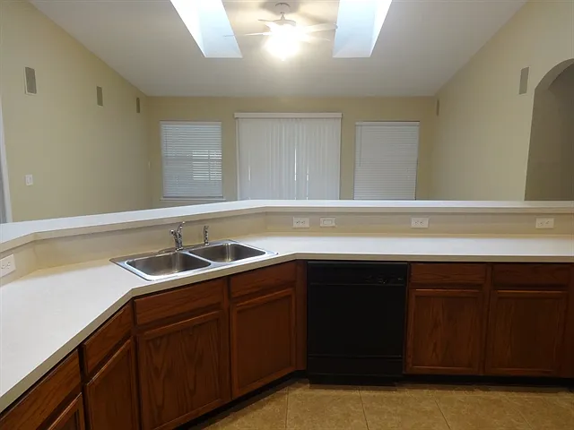 9640 Clinton Corners Dr — Photo 4