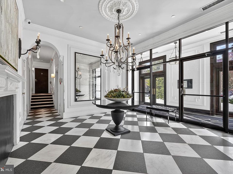 1st image of 2001 16th St NW APT 307