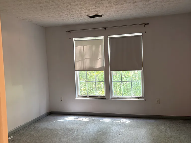 141 Foxview Dr — Photo 7