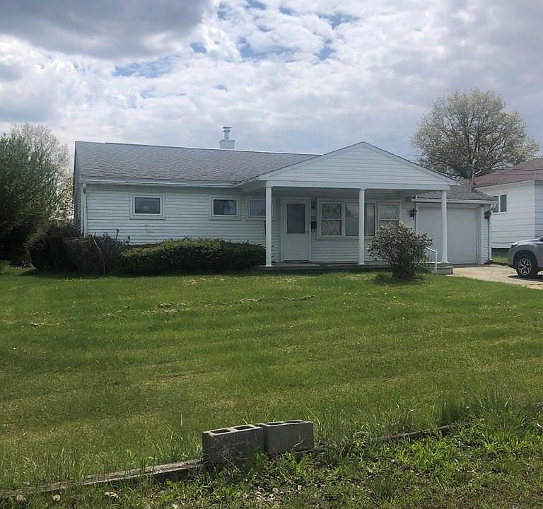 2nd image of 122 Clayton Dr
