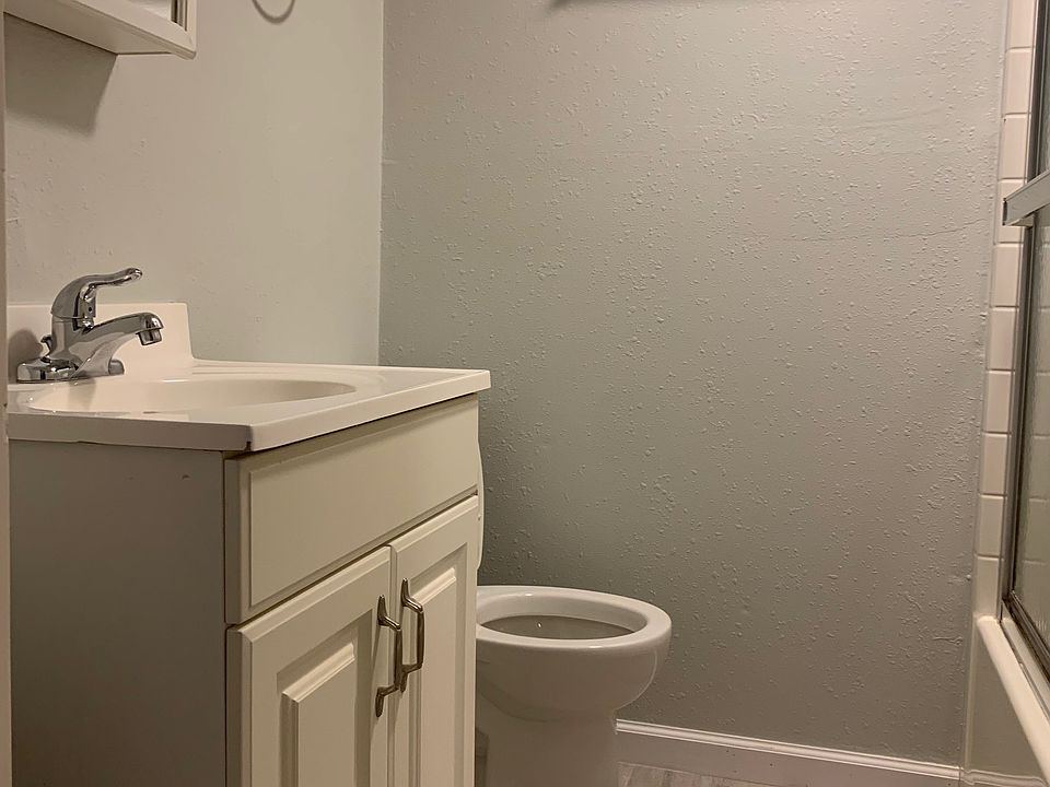 2nd image of 4761 22nd Ave NE APT 3
