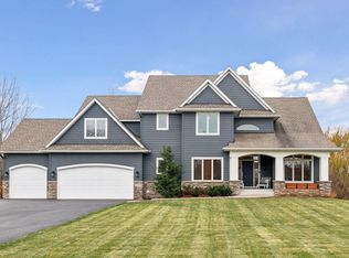 6451 Pipewood Curv, Excelsior, MN 55331