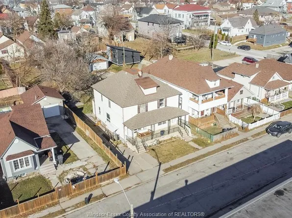 758 Brant St #756, Windsor, ON N9A 3E8