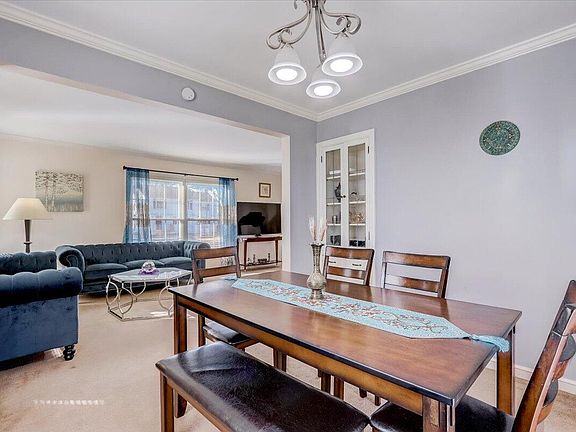 5th image of 5136 N Shoreland Ave