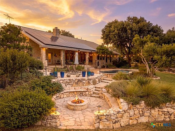 5th image of 26037 Lewis Ranch Rd