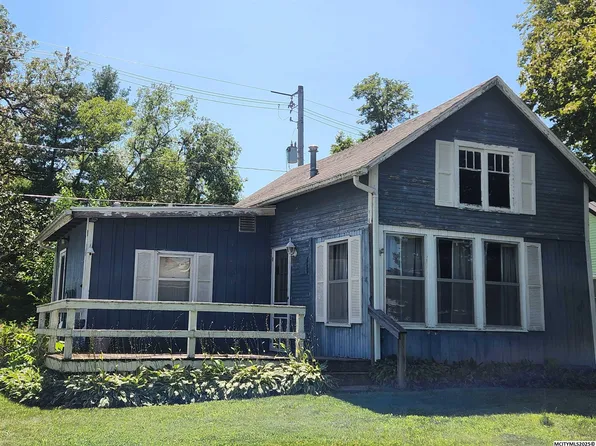 4587 Wesley Dr, Clear Lake, IA 50428
