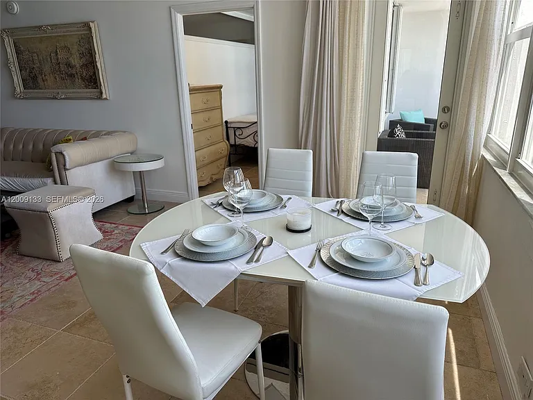 6039 Collins Ave #1510 — Photo 7