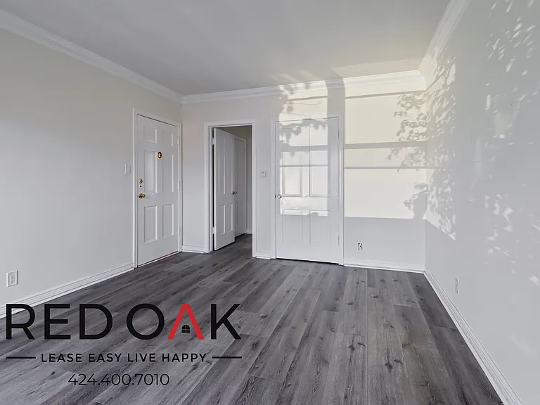 5146 Clinton St #2 — Photo 6