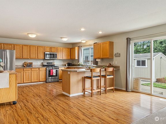3rd image of 2609 Boulevard Park Court SE