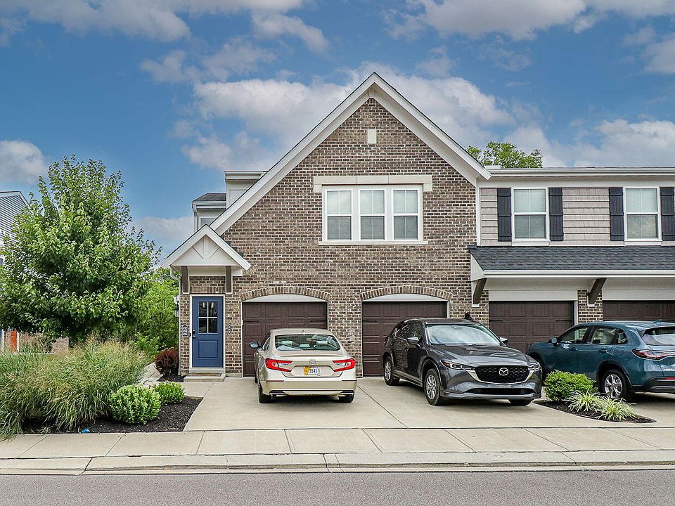 1st image of 690 Daphne Way