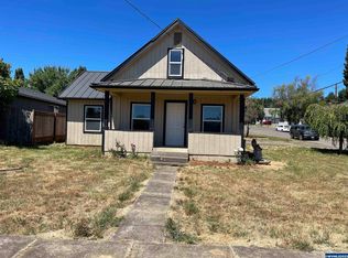 282 NE 2nd St, Willamina, OR 97396