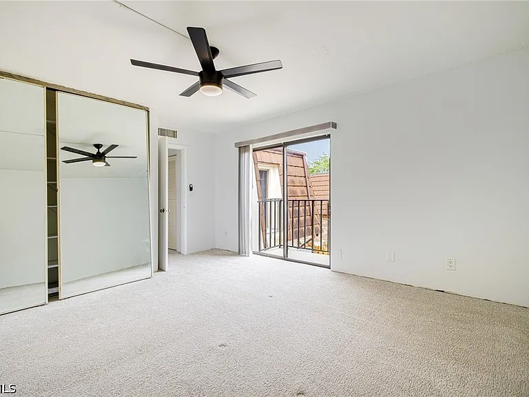 1418 Park Shore Cir #3 — Photo 17