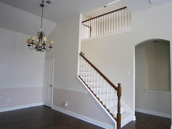 4th image of 3005 Silver Springs Ln