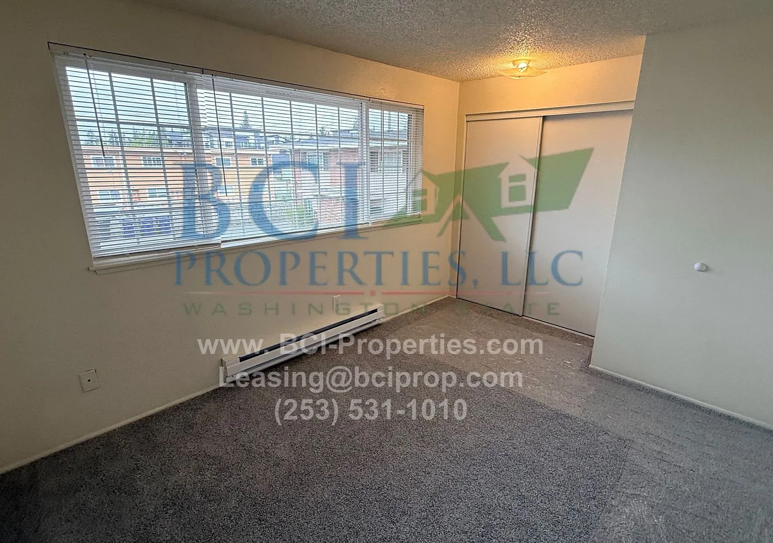 Deville Townhomes — Photo 3