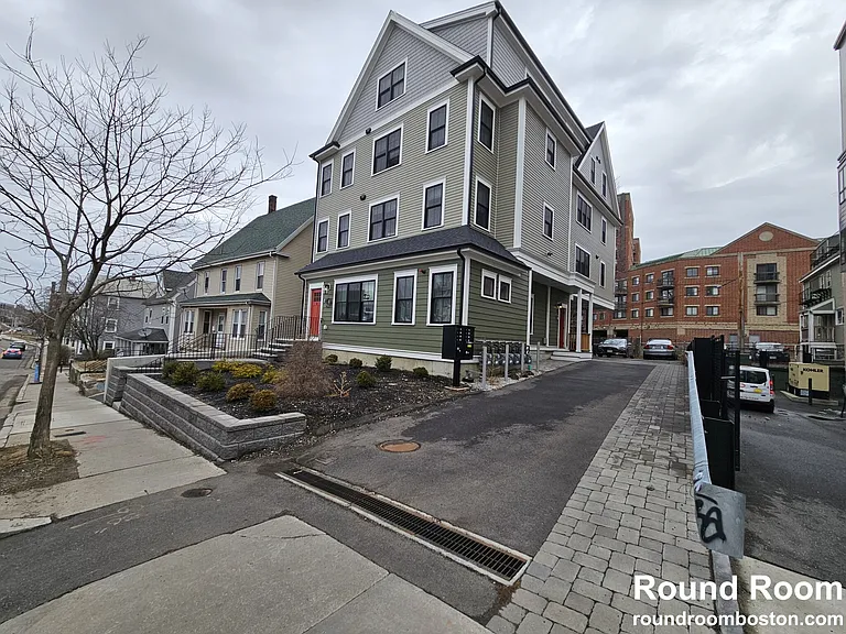 9 Everett St #4 — Photo 4