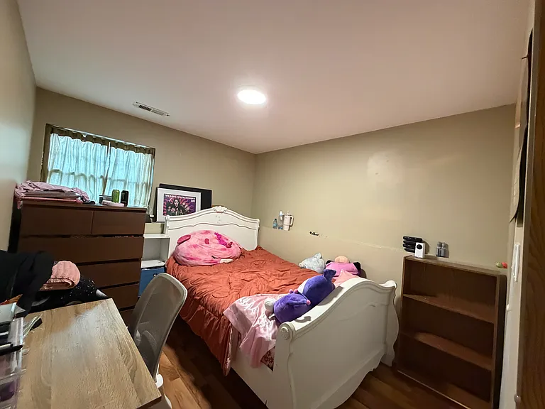 301 Cherrywood Ct — Photo 14