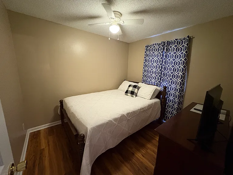 198 Harmony Dr — Photo 5