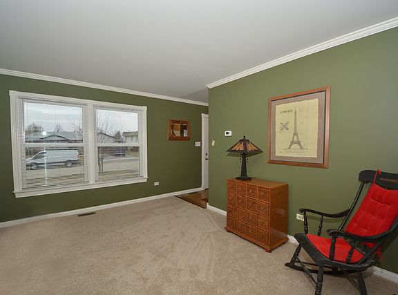 5th image of 1706 Bunker Hill Dr