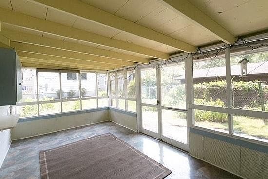 Screened in Porch