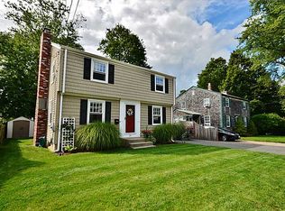 29 Planet Ave, Riverside, RI 02915