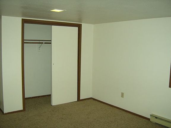 4th image of 1511 12th St W APT 2