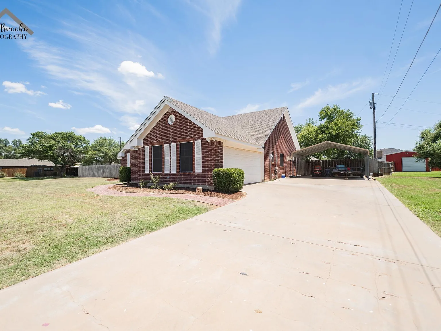 3 bed, 2.0 bath, 2005 sqft, $2,500 — Photo 3