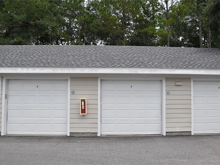 225 Southern Pecan Cir #205 — Photo 3