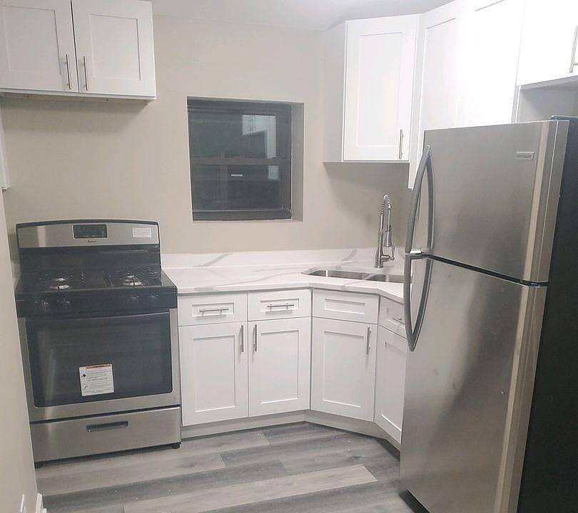 1st image of 2230 S Sawyer Ave #3F