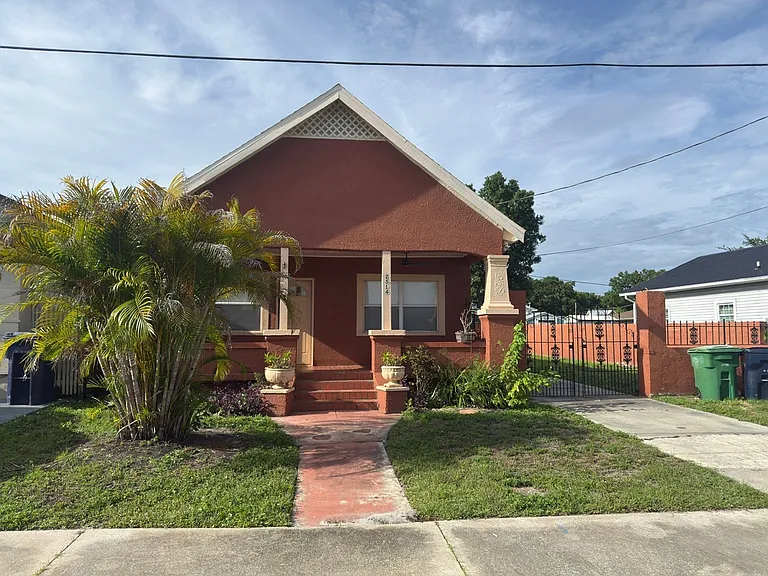 2514 W Saint John St — Photo 37