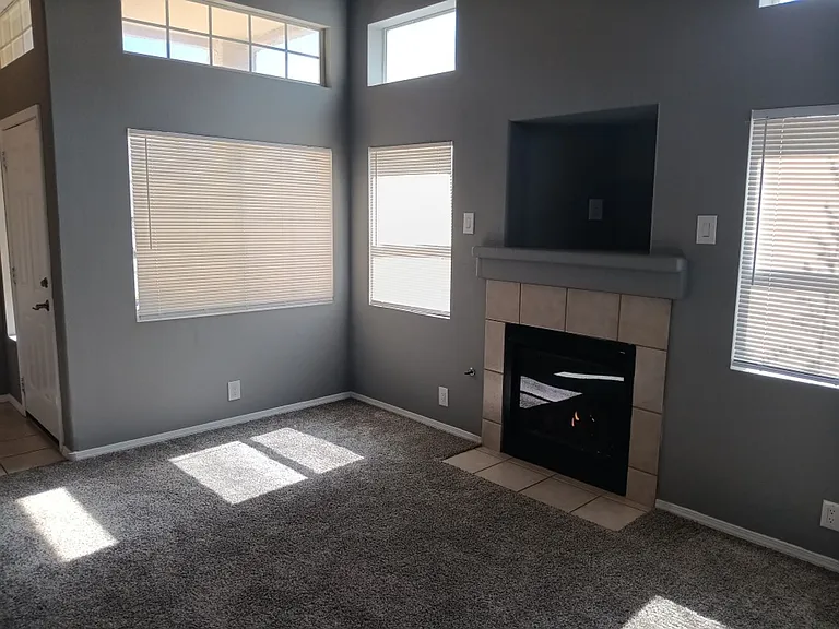 7040 Husky Dr NE — Photo 5