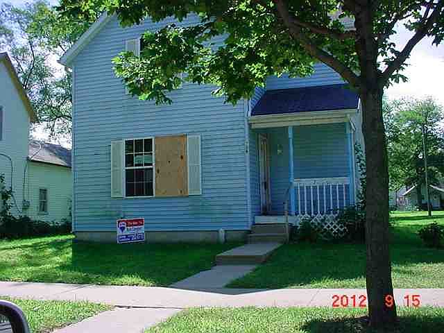 1st image of 709 W Garfield Ave