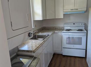 2 Florence Tollgate Pl, Florence, NJ 08518