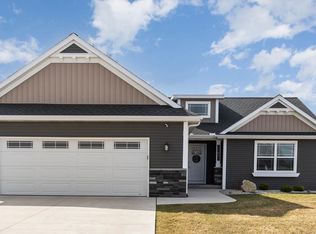 11641 Eagle Forest Dr, Freeland, MI 48623